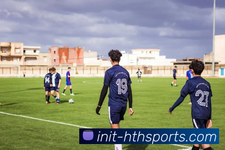 足球强壮的秘密：如何通过科学训练提升球员体能与竞技水平