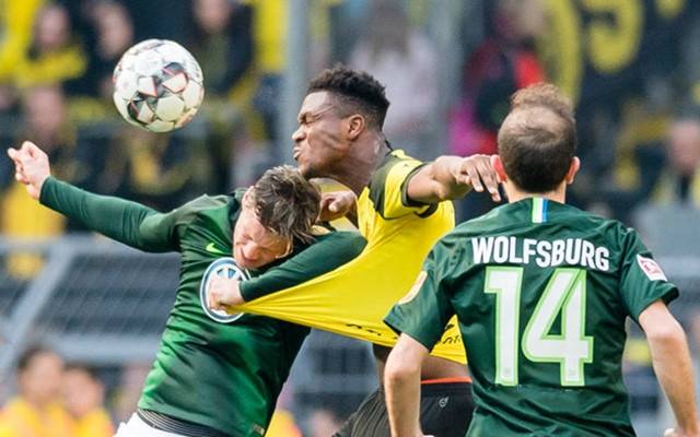  沃尔夫斯堡双线作战显疲态，主帅调整战术  